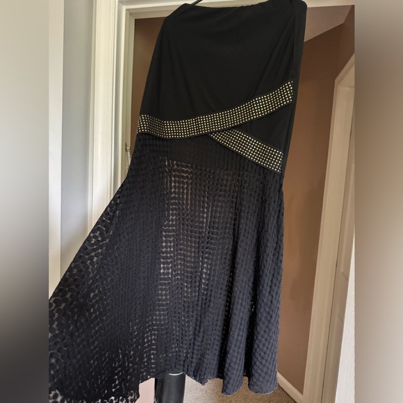 Gorgeous long skirt - Picture 1 of 5